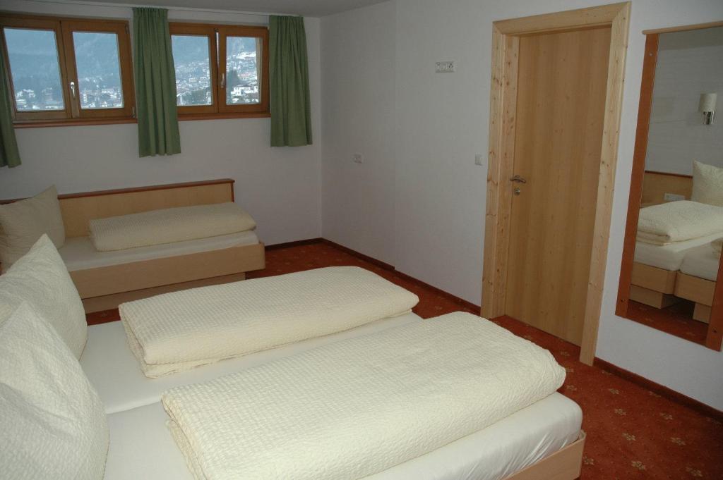 Appartementhaus Zum Zegger Neustift im Stubaital Habitación foto